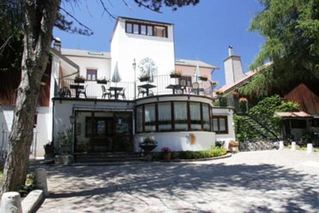 Lh Albergo Il Paradiso Pescasseroli Zewnętrze zdjęcie