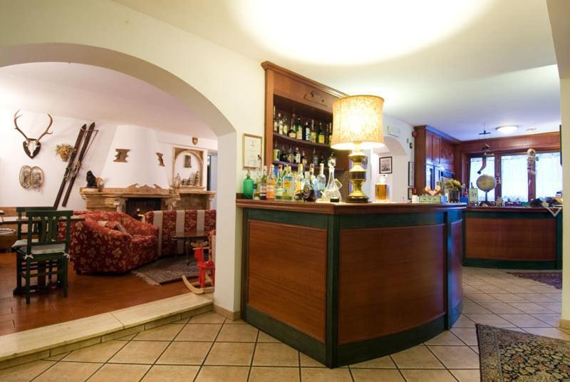 Lh Albergo Il Paradiso Pescasseroli Zewnętrze zdjęcie
