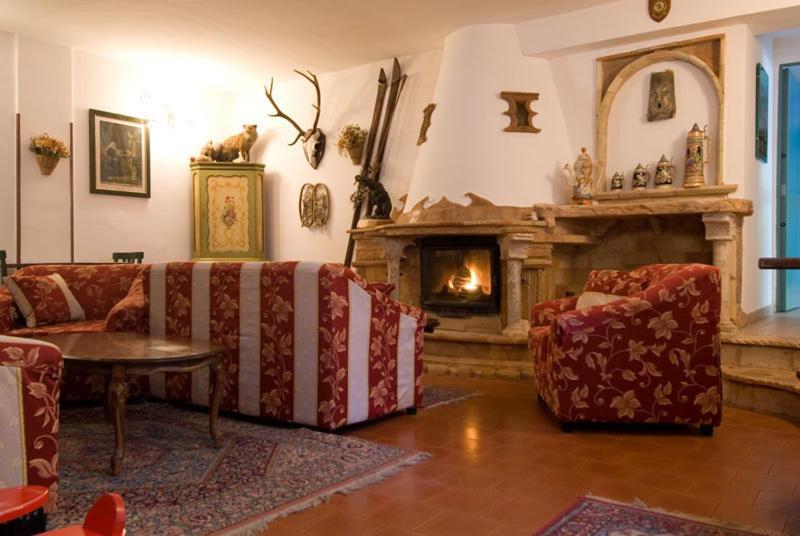 Lh Albergo Il Paradiso Pescasseroli Zewnętrze zdjęcie