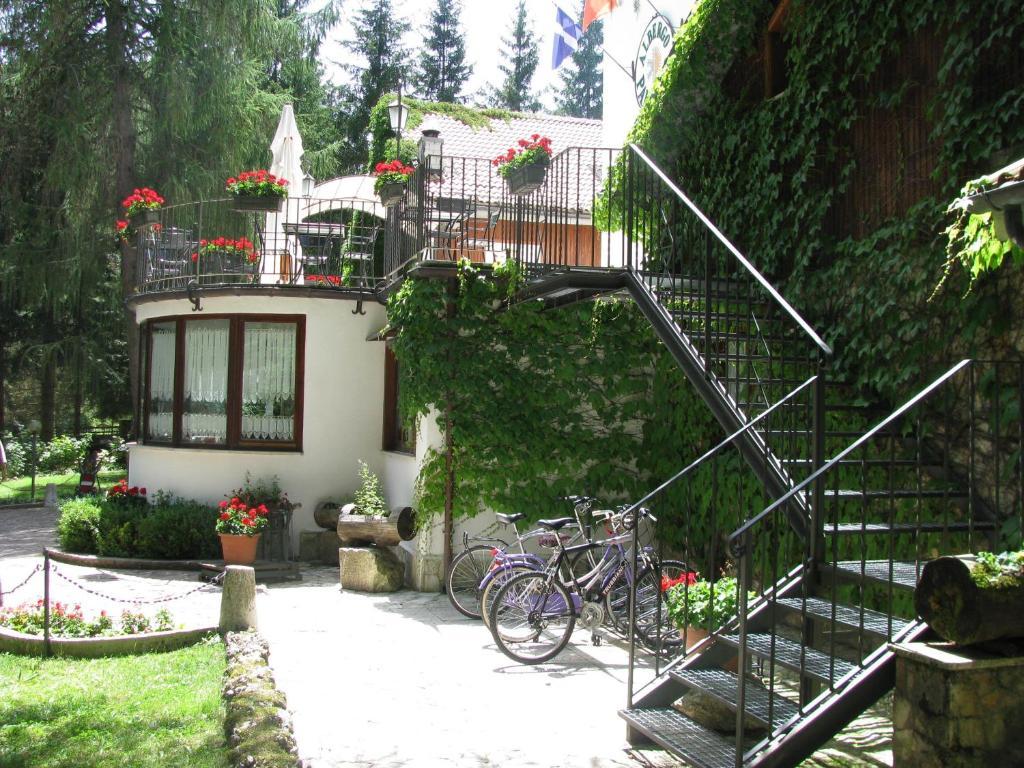 Lh Albergo Il Paradiso Pescasseroli Zewnętrze zdjęcie