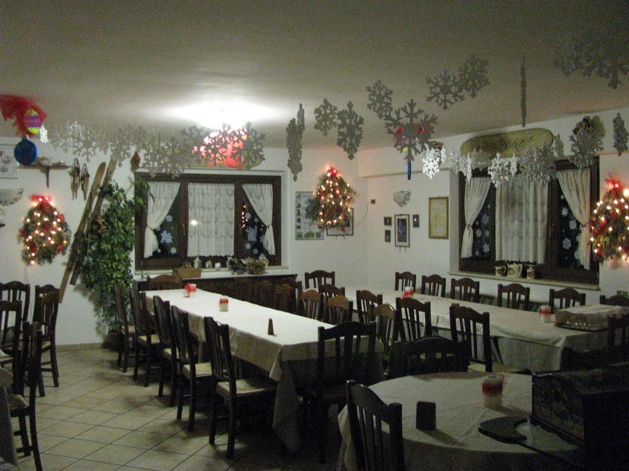 Lh Albergo Il Paradiso Pescasseroli Zewnętrze zdjęcie