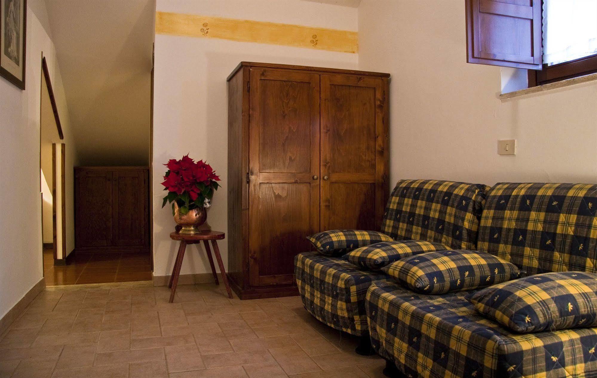 Lh Albergo Il Paradiso Pescasseroli Zewnętrze zdjęcie